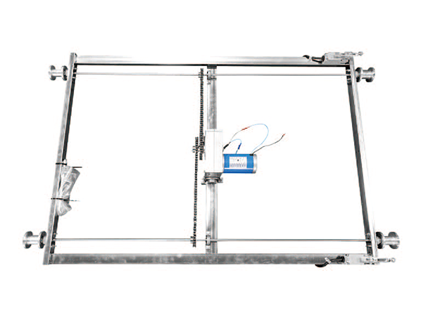 sprayer or spraying sytem on rail for greenhouse